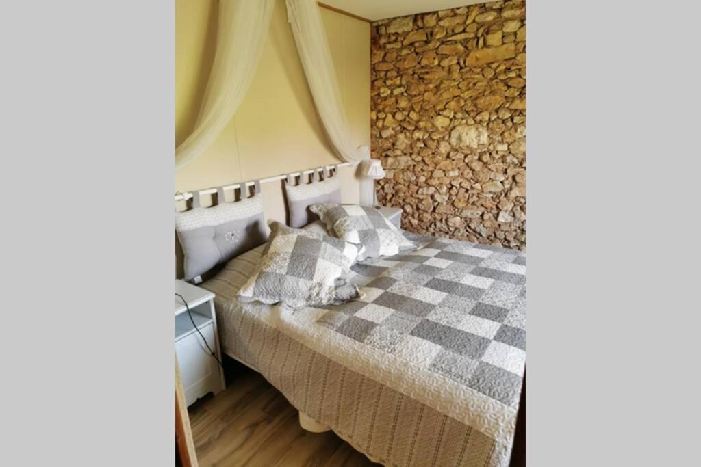 Manoir Vaillant Gîte au cœur du Périgord noir Monplaisant Esterno foto